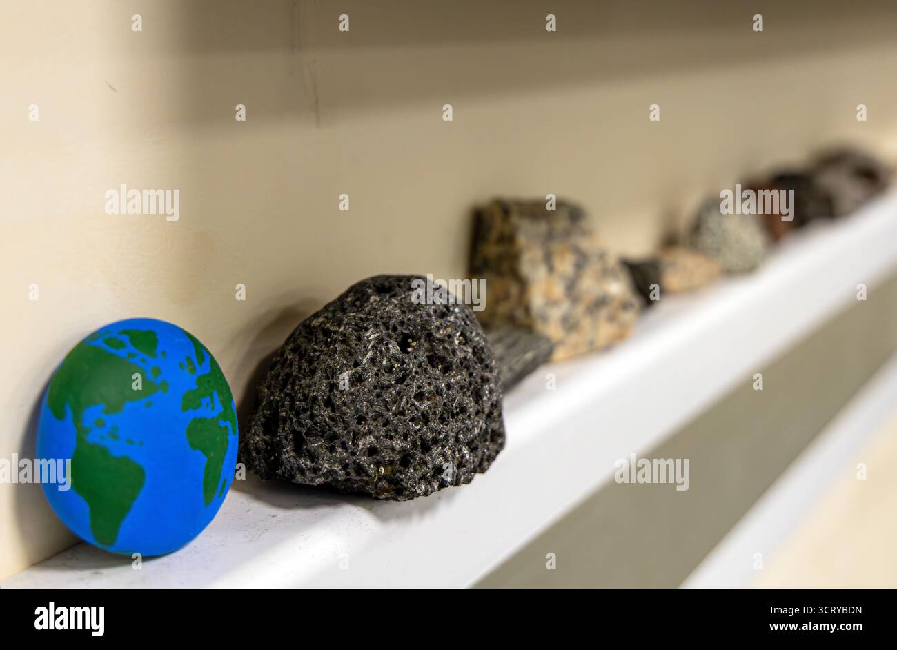 esposizione geologica in classe scolastica Foto Stock