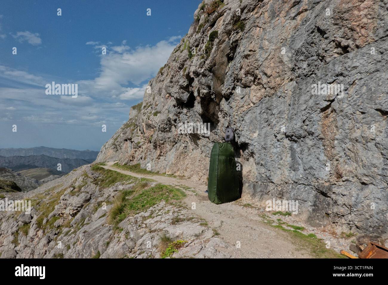 La migliore doccia del mondo, rifugio Casetón de Ándara, Parco Nazionale Picos de Europa, Cantabria, Spagna Foto Stock