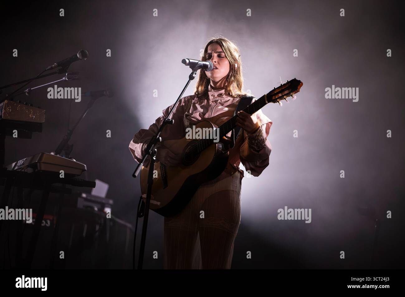 Barcellona, Spagna. 2025.09.27. La band Elsas si esibisce sul palco durante la Mercè al Moll de la Fusta il 27 settembre 2025 a Barcellona, Spagna. Foto Stock