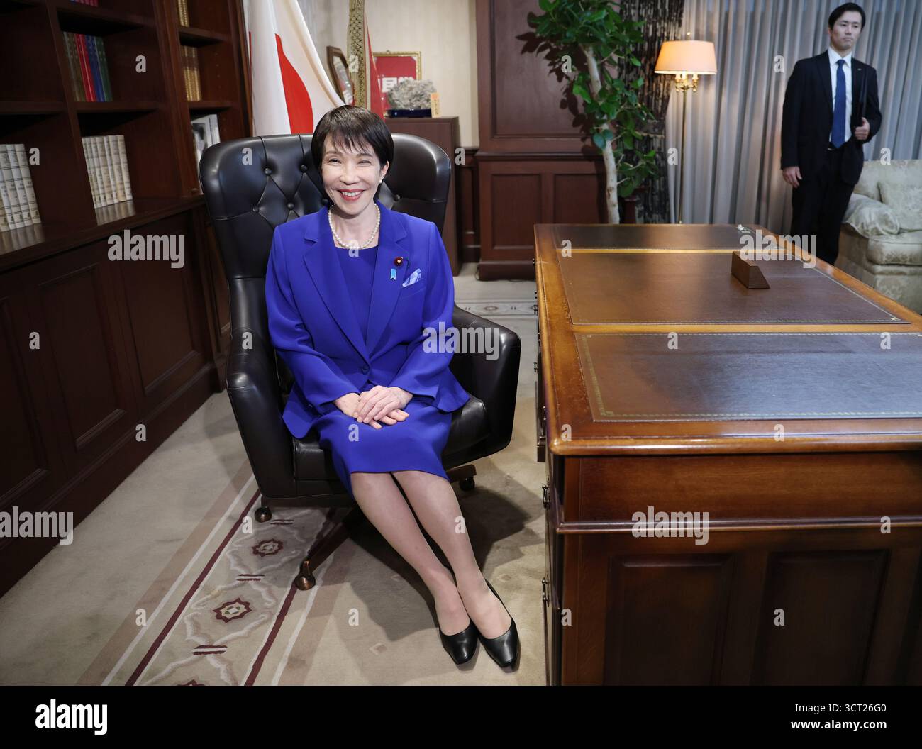 New Liberal Democratic Party President Sanae Takaichi sits in the chair at the president's room after winning the LDP's presidential election by a runoff vote against Shinjiro Koizumi, the Minister of Agriculture, Forestry and Fisheries, at LDP headquarters in Tokyo on October 4, 2025. Takaichi, a 64-year-old, is likely to become Japan's first female prime minister. ( The Yomiuri Shimbun via AP Images ) Foto Stock
