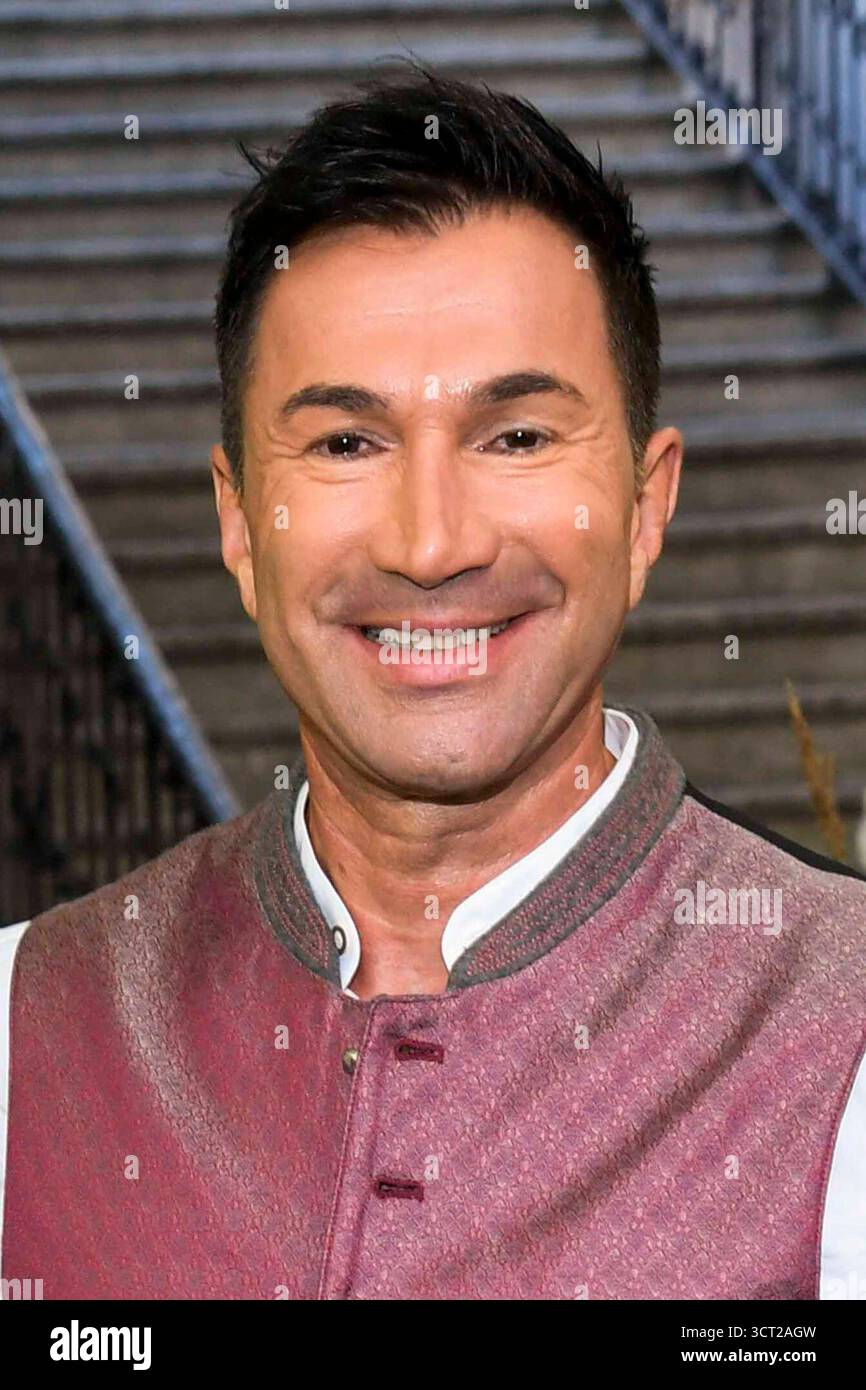 abb Lucas Cordalis Tracht Lederhose beim Heidifest 2025 by Heidi Klum dem pre Oktoberfest event von Pro 7 IM Muenchner Hofbraeuhaus AM 18.09.2025 a Monaco *** abb Lucas Cordalis Tracht Lederhose at Heidifest 2025 by Heidi Klum l'evento pre Oktoberfest by Pro 7 al Muenchner Hofbraeuhaus il 18 09 2025 a Monaco Foto Stock