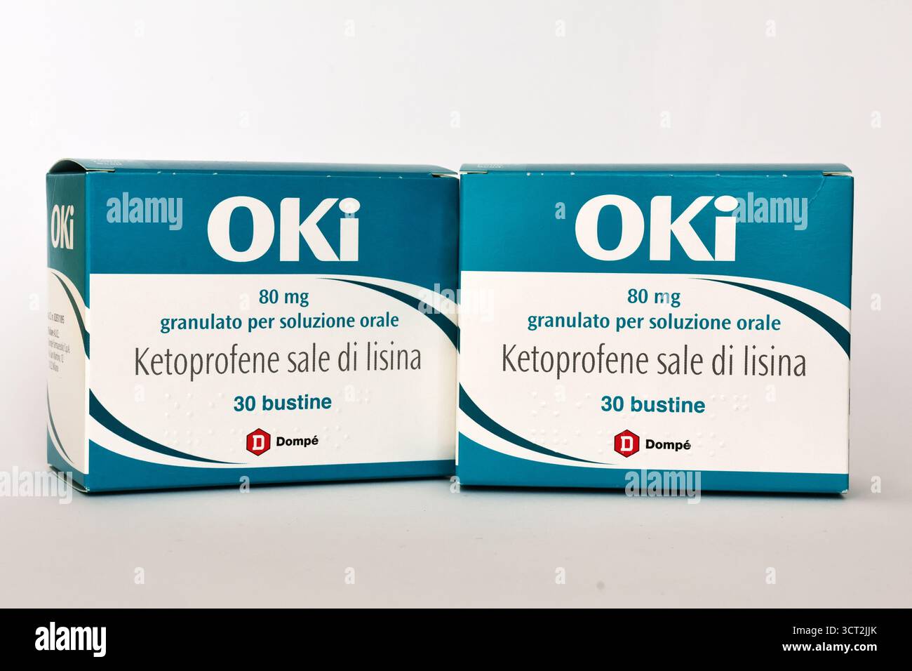 OKI 80 mg di soluzione orale in granuli, sale di lisina ketoprofene, prodotto da Dompé farmaceutici. Farmaco antinfiammatorio utilizzato per alleviare il dolore e l'infiammazione Foto Stock