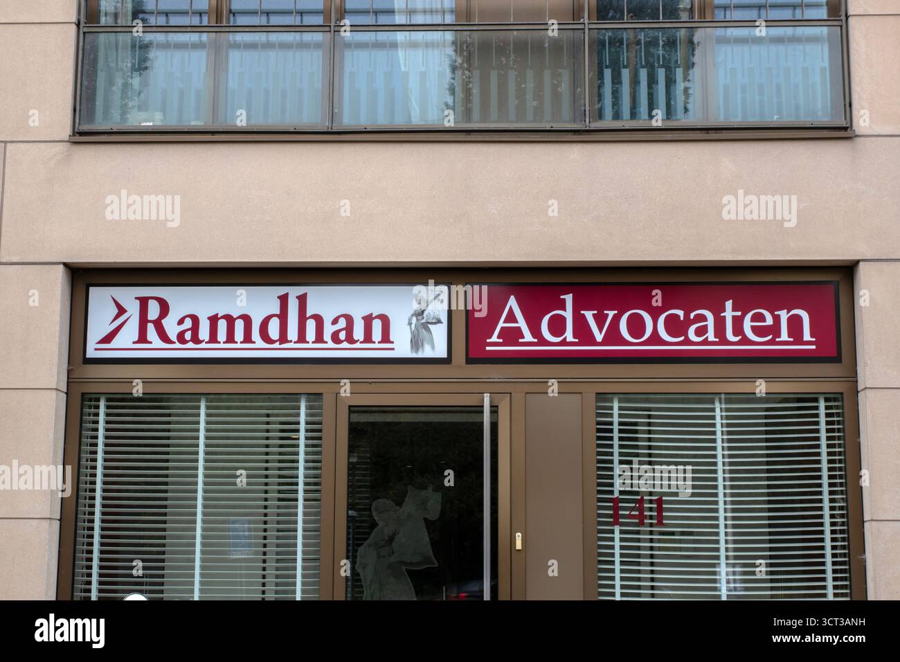 Billboard Ramdham Law Firm presso Amsterdam Paesi Bassi 2-10-2025 Foto Stock