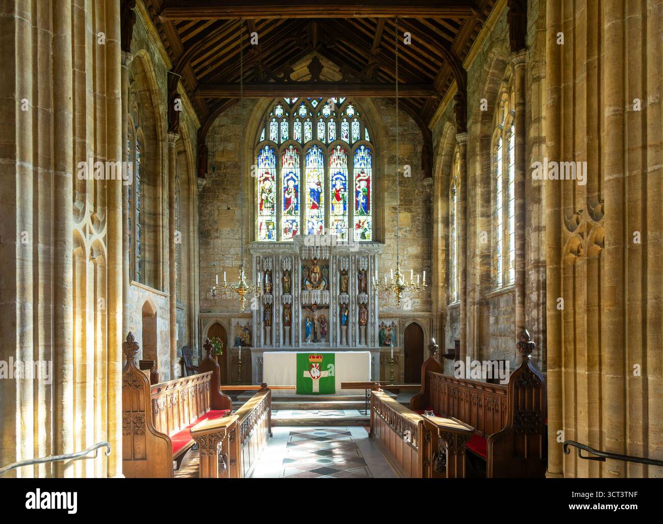 Interno della chiesa Minster di Santa Maria, Ilminster, Somerset, Inghilterra, Regno Unito Foto Stock