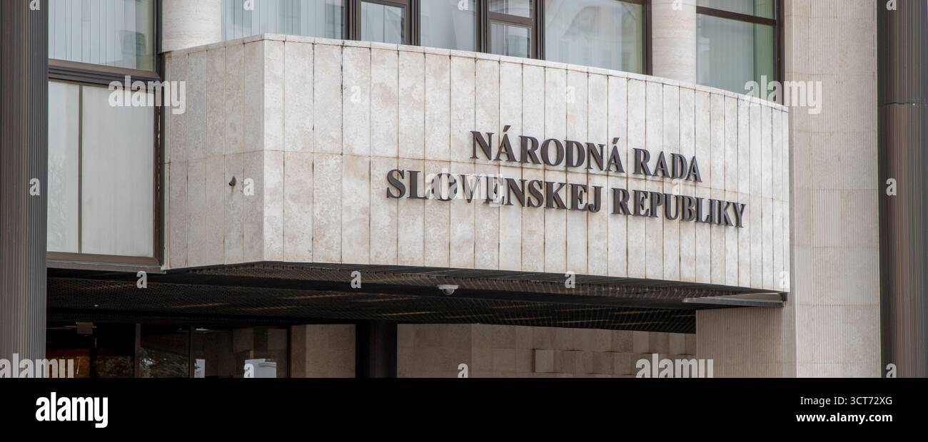 L'edificio del Consiglio Nazionale della Repubblica Slovacca ( Narodna rada Slovenskej republiky ) a Bratislava. Slovacchia. Foto Stock