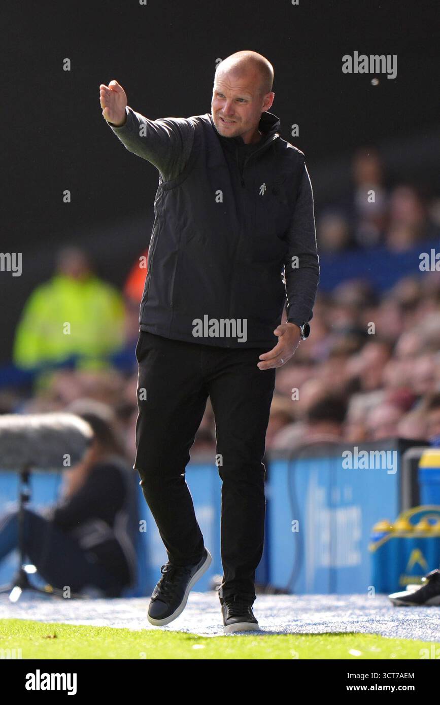 Il manager del Norwich City Liam Manning in touchline durante lo Sky Bet Championship match a Portman Road, Ipswich. Data foto: Domenica 5 ottobre 2025. Foto Stock