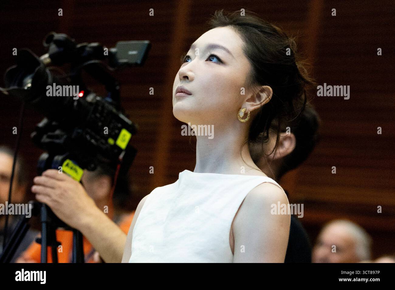 Zhou Dong-yu partecipa alla "China Film Night: Shanghai International Film Festival Reception" durante il 73° Festival Internazionale del Cinema di San Sebastian al Palazzo Kursaal. Foto Stock