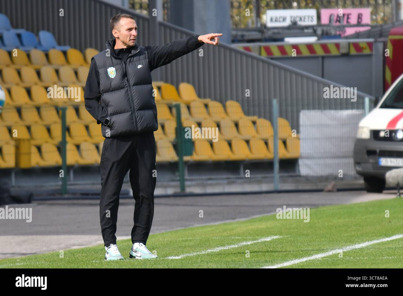 Vladyslav Lupashko allenatore del Karpaty durante la partita di Premier League Ucraina tra FC Oleksandriya e FC Karpaty Lviv al CSC Nika Stadium il 4 ottobre 2025 a Oleksandriya, Ucraina. Foto Stock