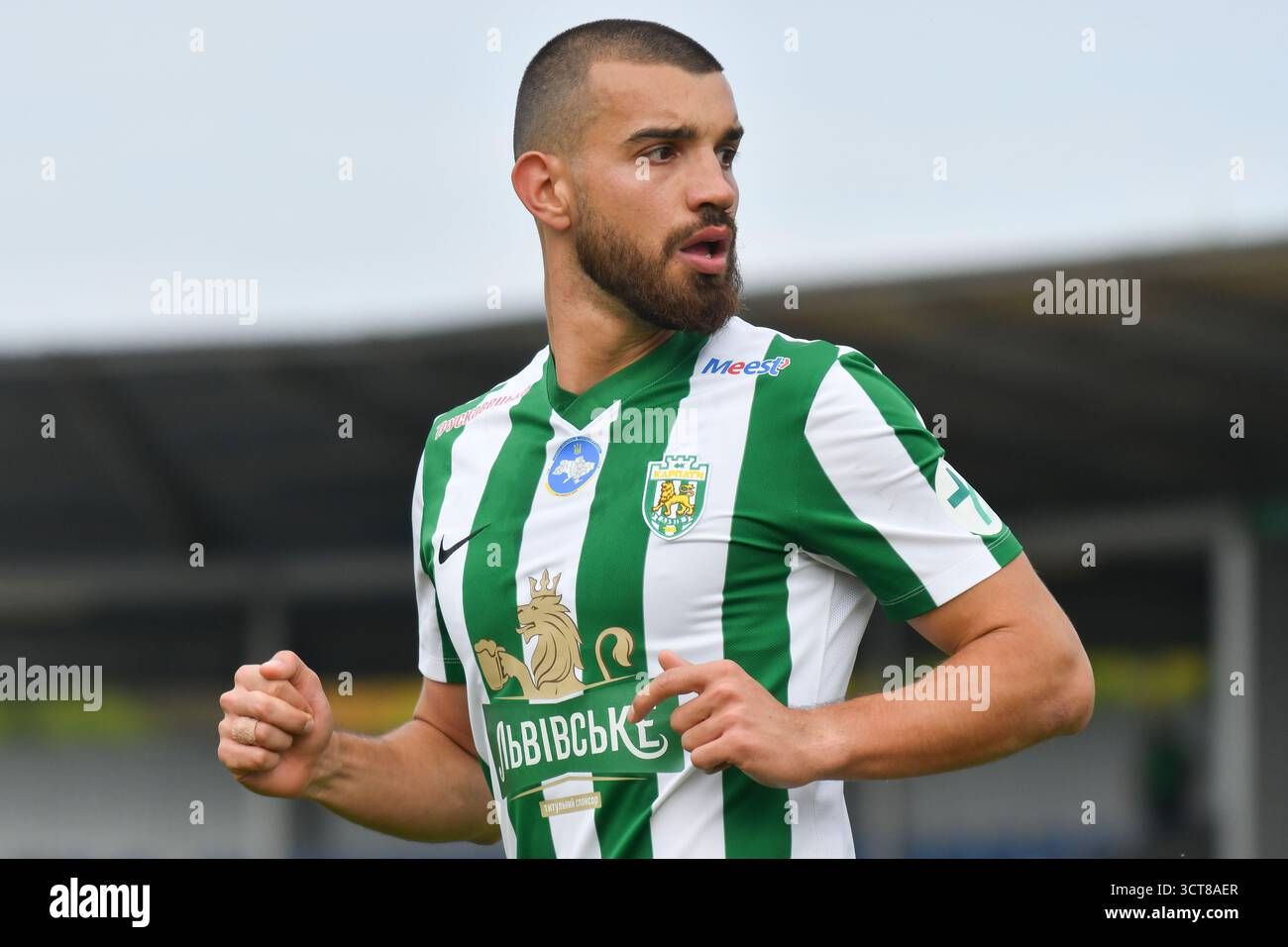 Vladyslav Baboglo di Karpaty visto durante la partita di Premier League Ucraina tra FC Oleksandriya e FC Karpaty Lviv al CSC Nika Stadium il 4 ottobre 2025 a Oleksandriya, Ucraina. Foto Stock