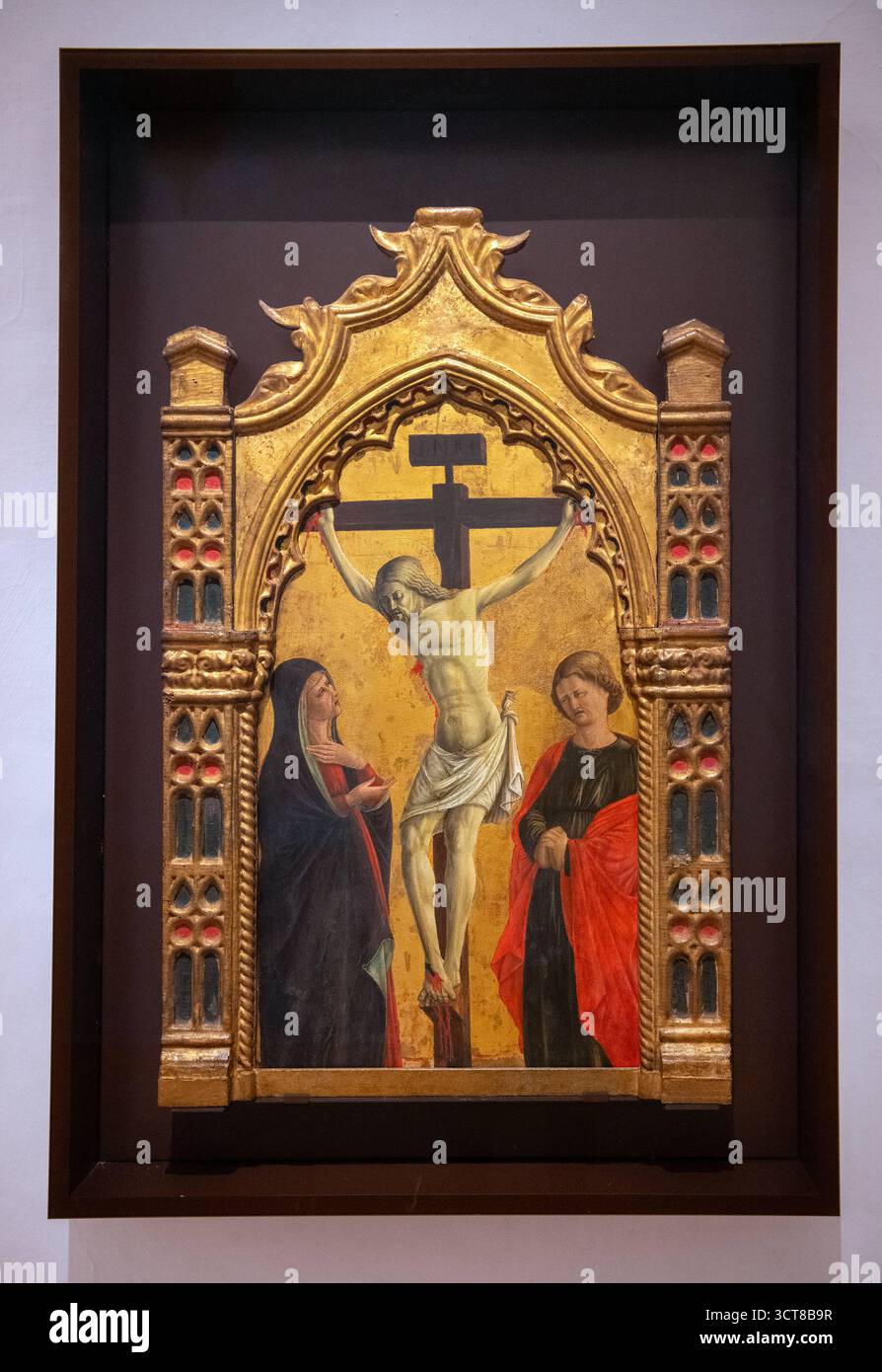 Italien, Urbino, 09.09.2025 Der Palazzo Ducale ist ein im Wesentlichen im Auftrag von Graf Federico da Montefeltro zwischen 1463 und 1472 errichteter Herzogspalast der Renaissance in der italienischen Stadt Urbino in der Region Marken. Er zaehlt heute zum Weltkulturerbe der UNESCO. Die Galleria Nazionale delle Marche Nationalgalerie, Die der Palast beherbergt, ist eine der bedeutendsten Kunstsammlungen der Renaissance weltweit. Foto: Kalvarienberg Kreuzigung mit den Trauernden, 1465 1470, von Giovanni Antonio da Pesaro Stadt Urbino Stadt Urbino *** Italia, Urbino, 09 09 2025 Palazzo Ducale Foto Stock