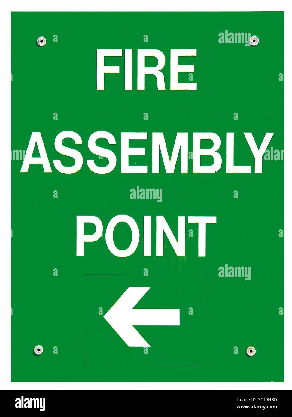 Un cartello indicante la strada per un punto di raccolta incendi. Foto Stock