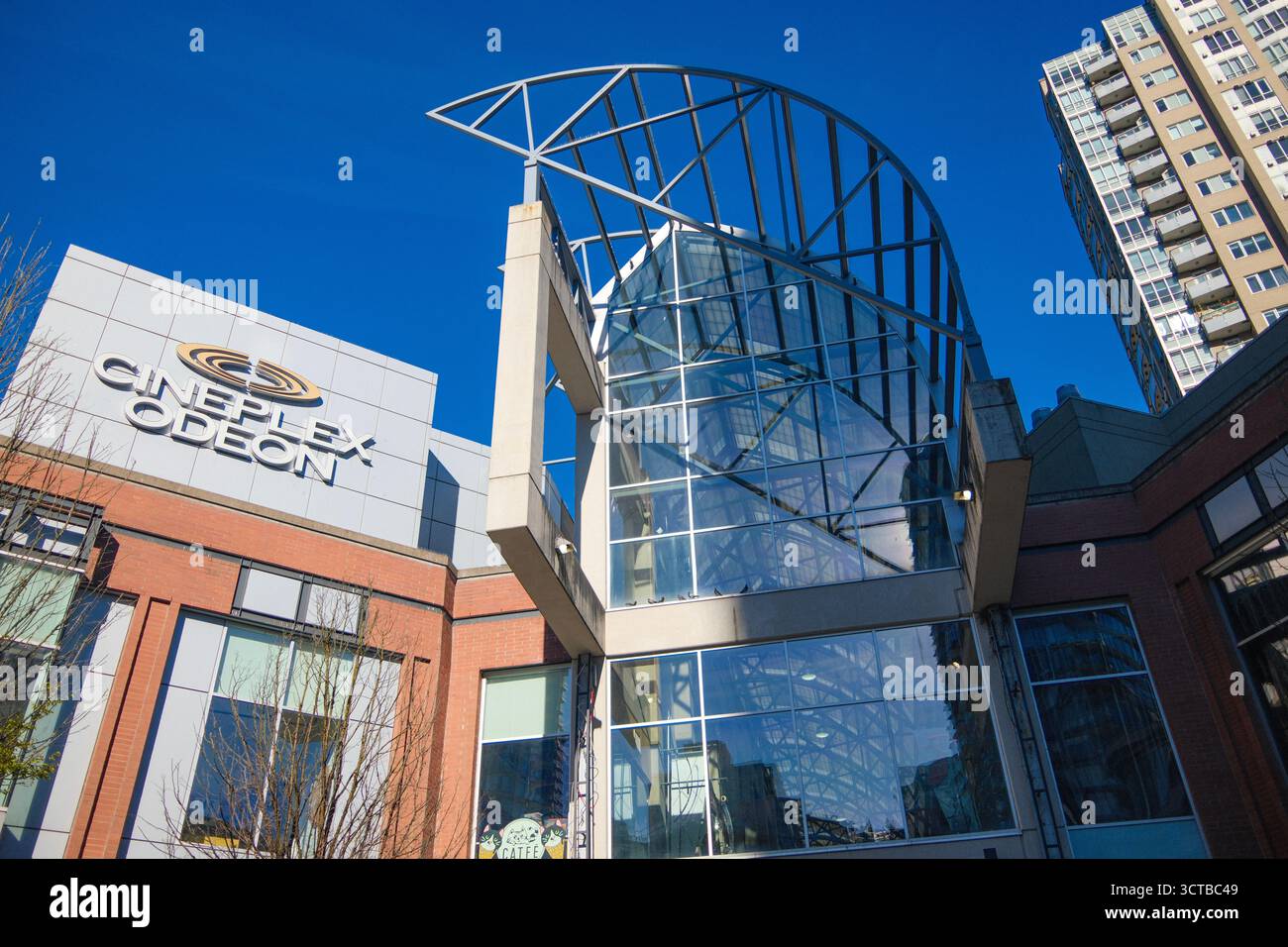 International Village Mall & Cineplex Odeon Theatre a Vancouver, British Columbia. Foto Stock