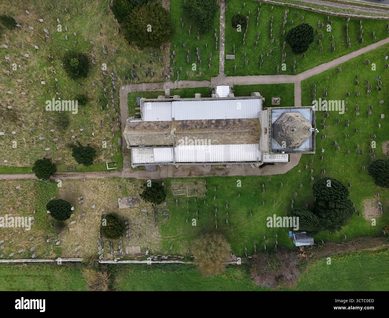 Church of St Oswald, Lythe, è la chiesa parrocchiale del villaggio di Lythe nel North Yorkshire Foto Stock