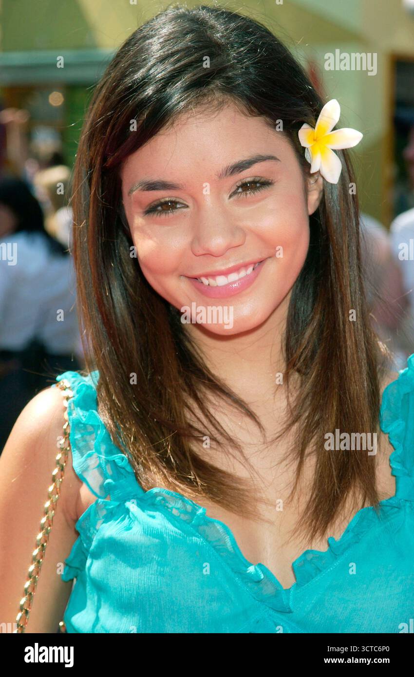 Vanessa Anne Hudgens alla Thunderbirds Premiere tenutasi agli Universal Studios Cinemas, Los Angeles, 23 luglio 2004 Foto Stock