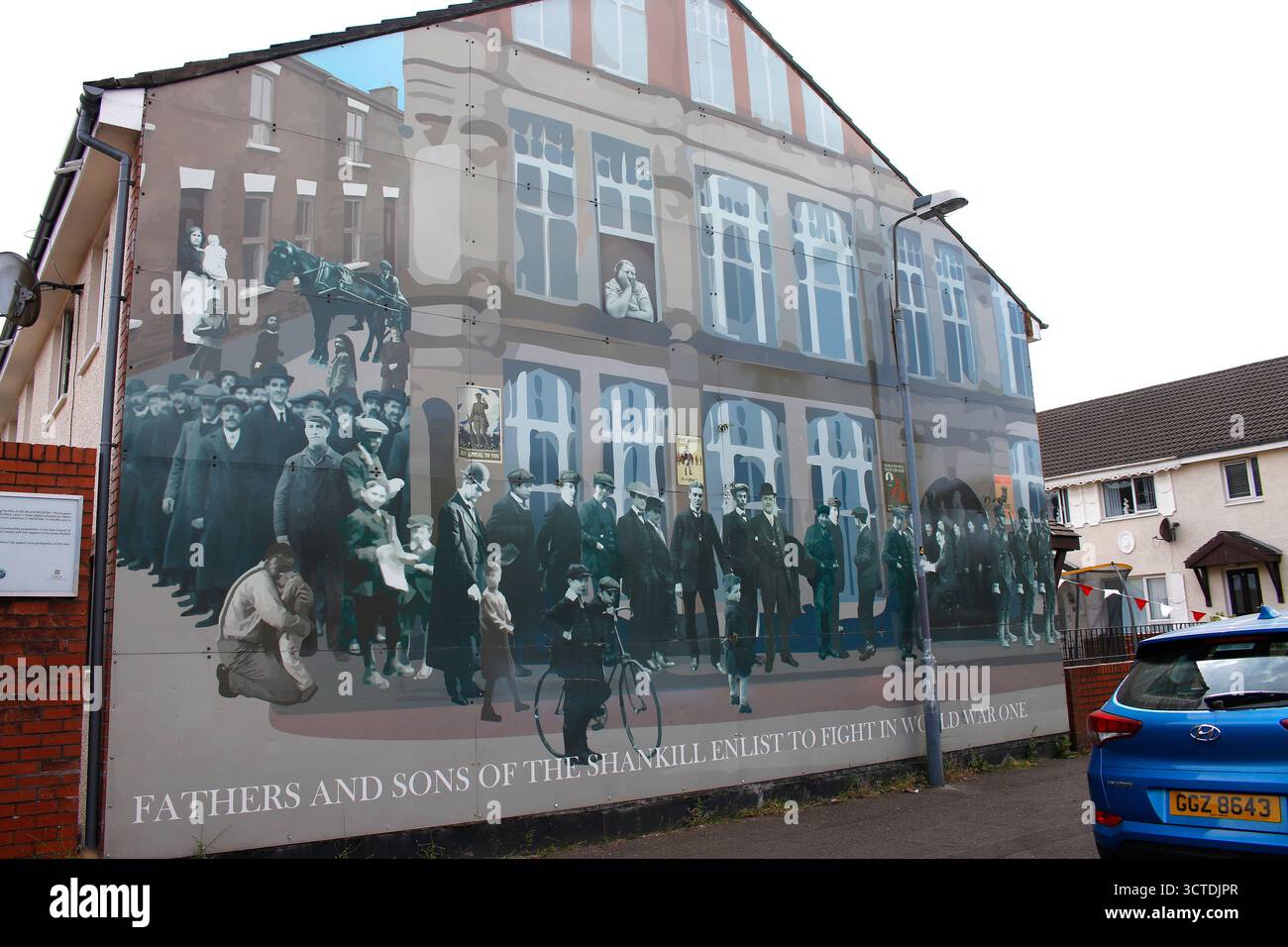 Wandbild/ murale, das an den historische Ereignisse erinnert, im protestantischen Teil Belfasts, in der Naehe der Shankill Road, Belfast, Nordirland ( Foto Stock