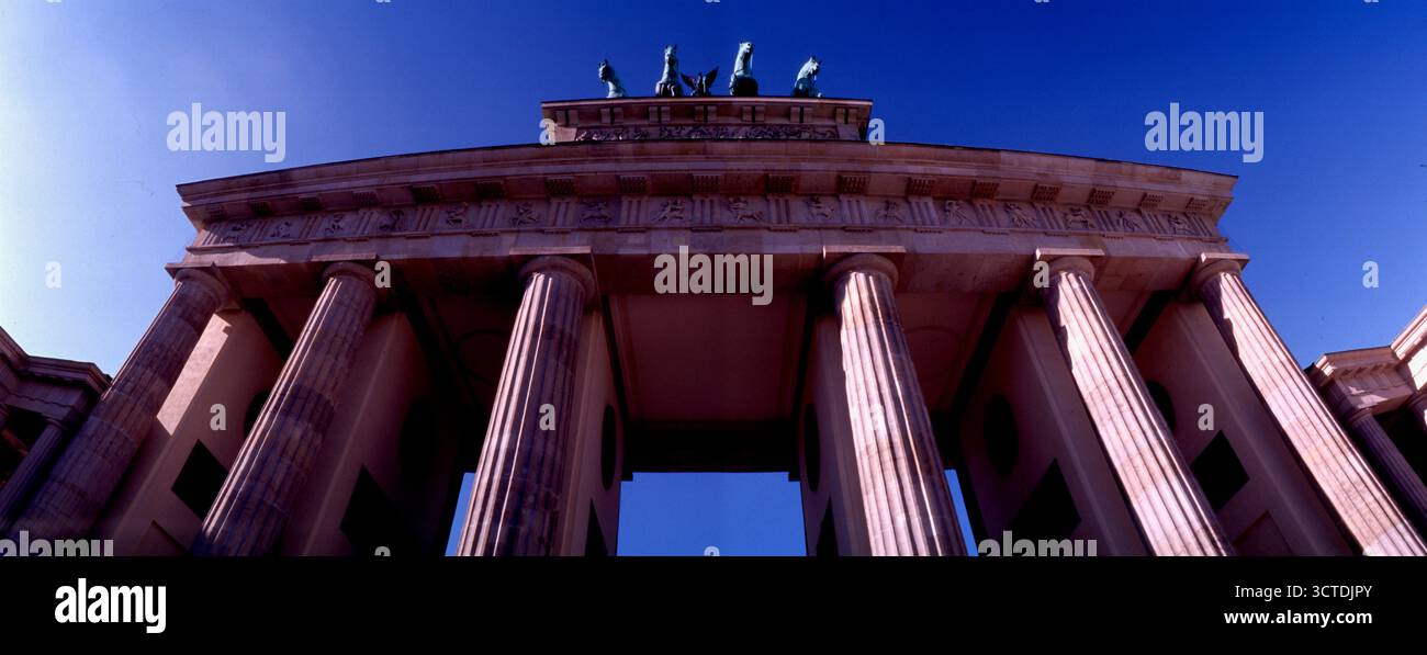 Panorama: Brandenburger Tor, Berlino (nur fuer redaktionelle Verwendung. Keine Werbung. Referenzdatenbank: http://www.360-berlin.de. © Bildquellennachw Foto Stock