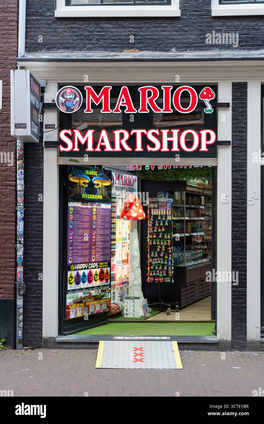 Esterno dello Smartshop Mario ad Amsterdam, vendita di funghi psicoattivi, Paesi Bassi Foto Stock