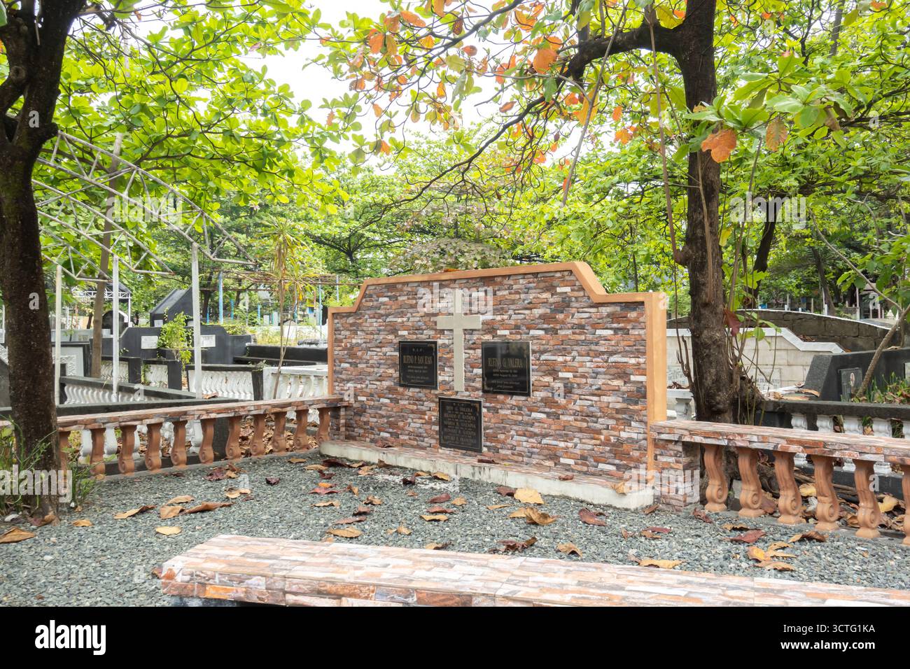 Cimitero nel cimitero cattolico di Taytay, Filippine Foto Stock