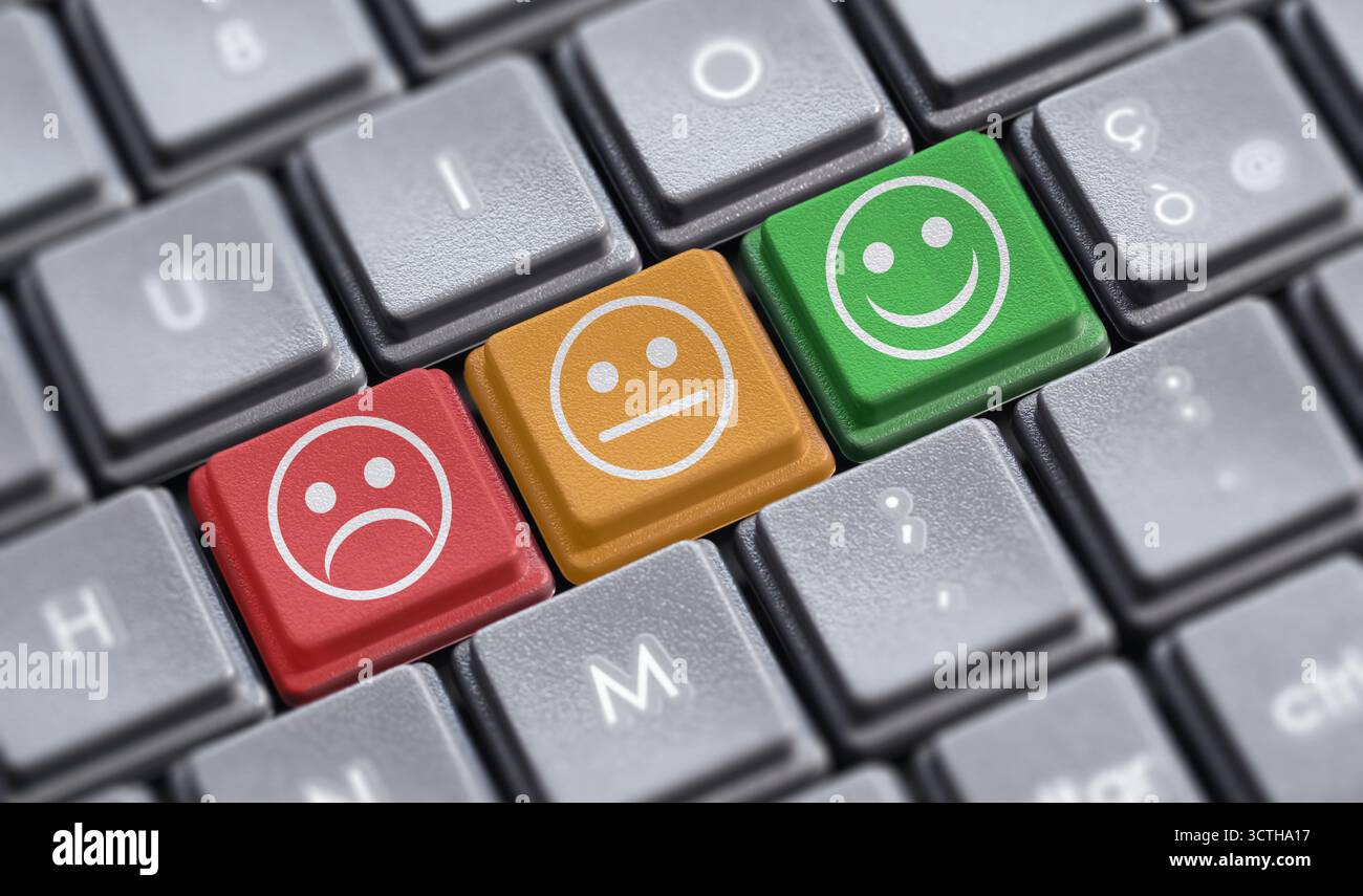 Tasti di feedback, valutazione e sondaggio sull'esperienza del cliente di qualità aziendale con simboli e icone sulla tastiera del computer. Foto Stock