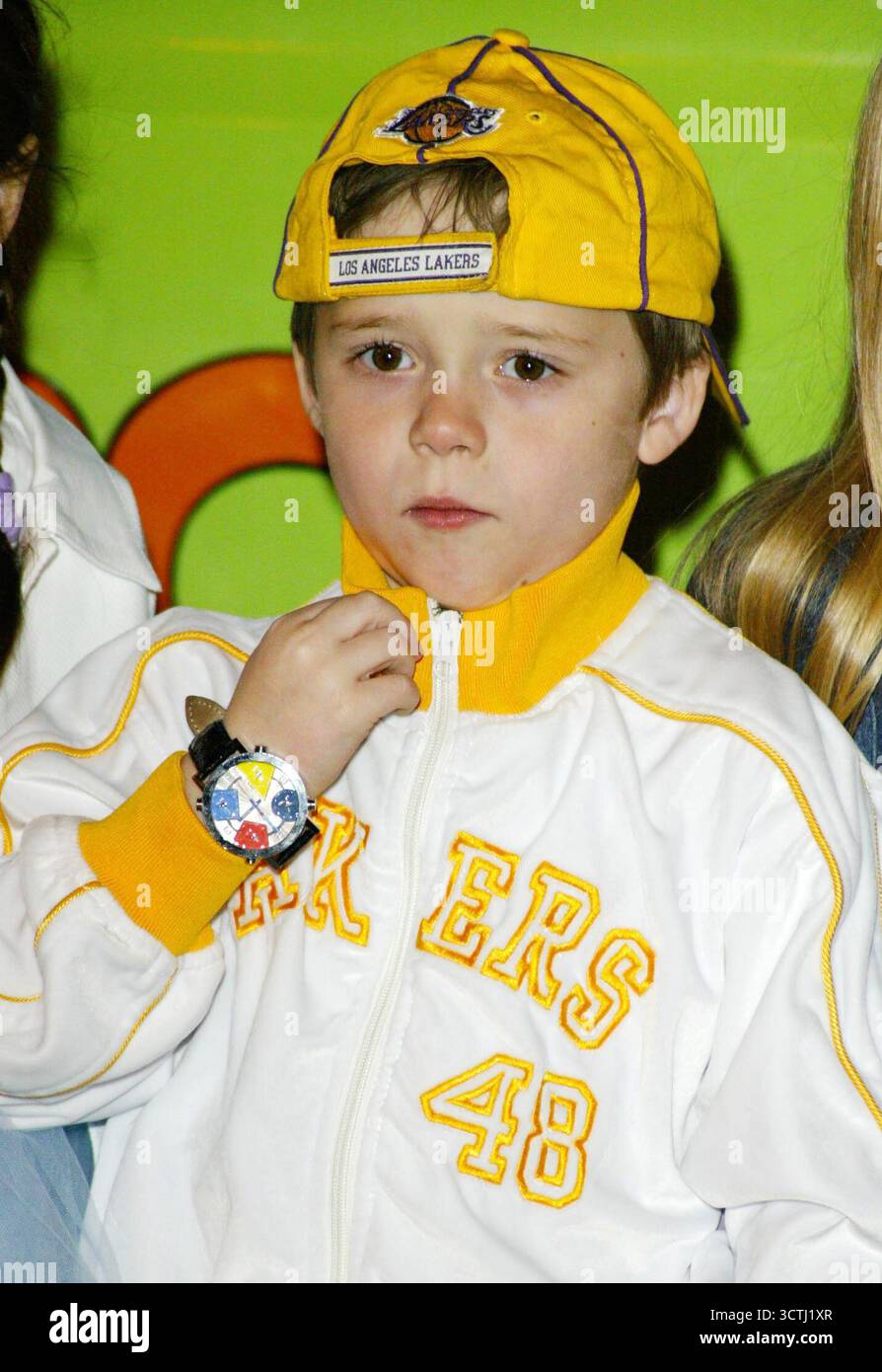 Brooklyn Beckham alla prima inglese di Scooby Doo 2 : Monsters Unleashed. Vue Cinema in Islington, Londra, 26 marzo 2004 Foto Stock