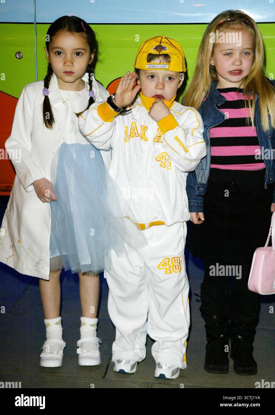 Brooklyn Beckham alla prima inglese di Scooby Doo 2 : Monsters Unleashed. Vue Cinema in Islington, Londra, 26 marzo 2004 Foto Stock