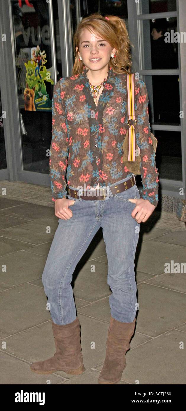 Emma Watson alla prima inglese di Scooby Doo 2 : Monsters Unleashed. Vue Cinema in Islington, Londra, 26 marzo 2004 Foto Stock