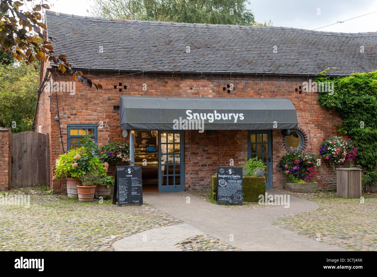Negozio agricolo presso Snugburys Ice Cream, Park Farm, Hurleston, Nantwich, Cheshire Foto Stock