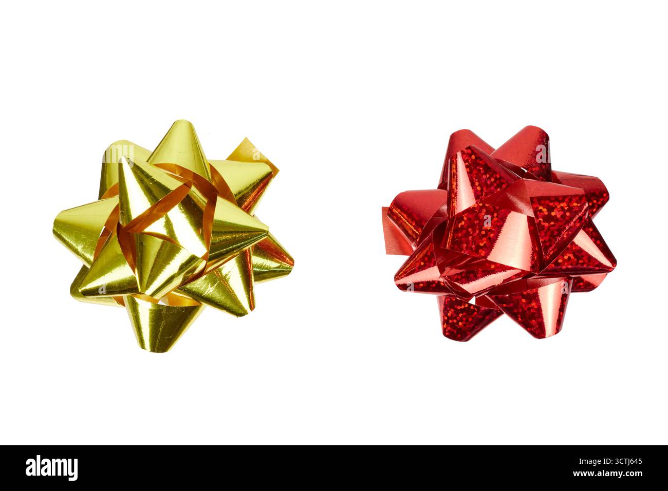 nodo del nastro regalo rosso e oro isolato su bianco Foto Stock