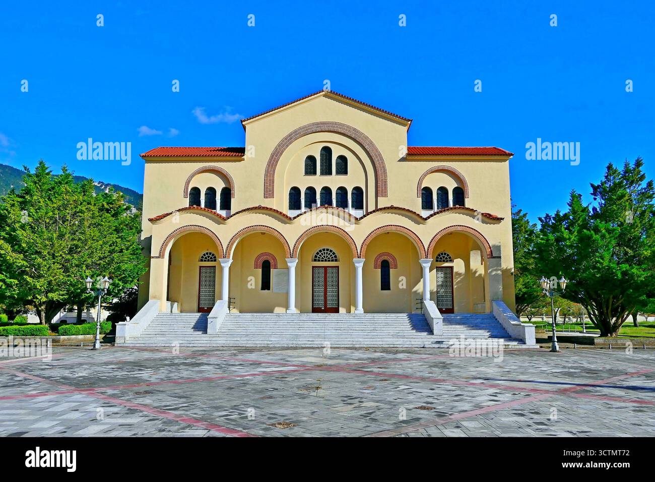 Facciata della chiesa del monastero di Agios Gerasimos sull'isola ionica di Cefalonia, Grecia Foto Stock