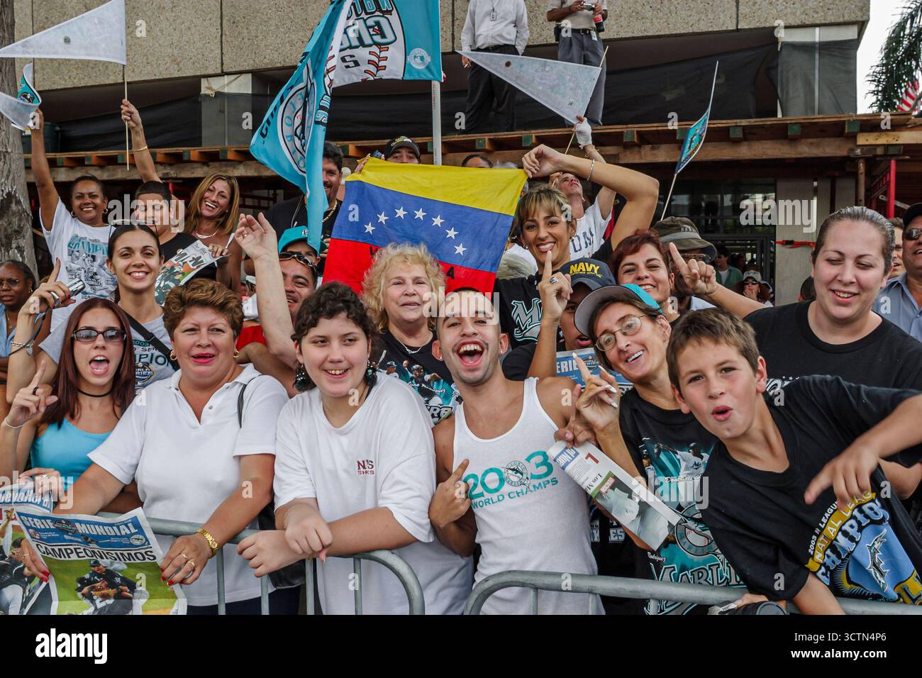 Miami Florida, Flagler Street, vincitore della Florida Marlins Major League Baseball World Series, festeggia i tifosi, striscioni, sfilata, evento culturale, tradizione, attività Foto Stock