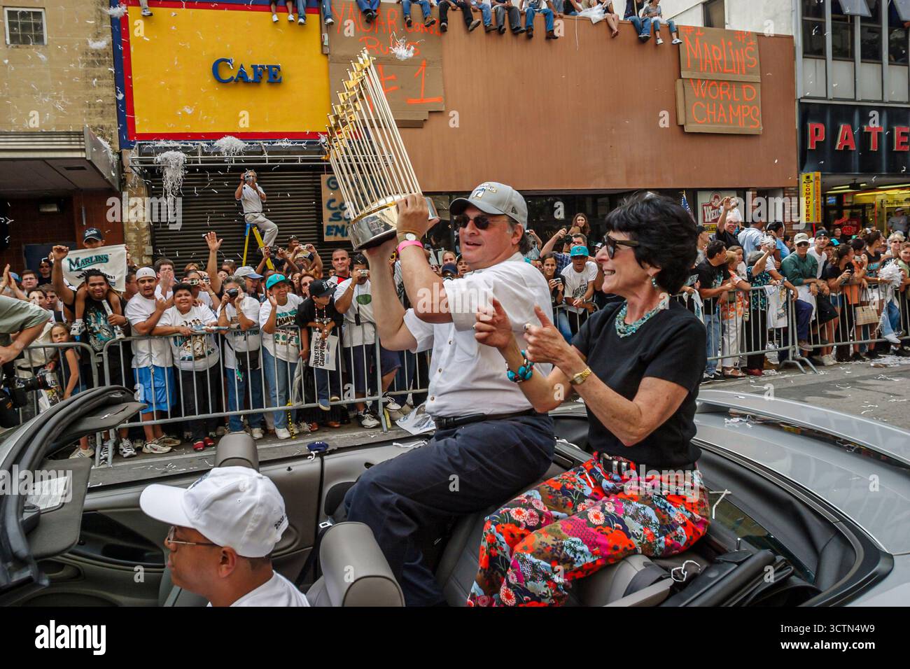 Miami Florida, Flagler Street, vincitore della Florida Marlins Major League Baseball World Series, festeggia i tifosi, striscioni, sfilata, evento culturale, tradizione, attività Foto Stock