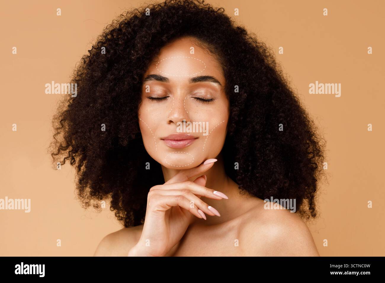 Collage di diversi trattamenti di bellezza che enfatizzano le caratteristiche del viso e la cura della pelle Foto Stock