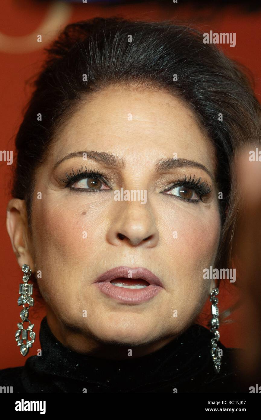 Madrid, Spagna. 7 ottobre 2025. Gloria Estefan partecipa ai Vanity Fair Awards a la Borda del Mentidero, Madrid. Credito: SOPA Images Limited/Alamy Live News Foto Stock