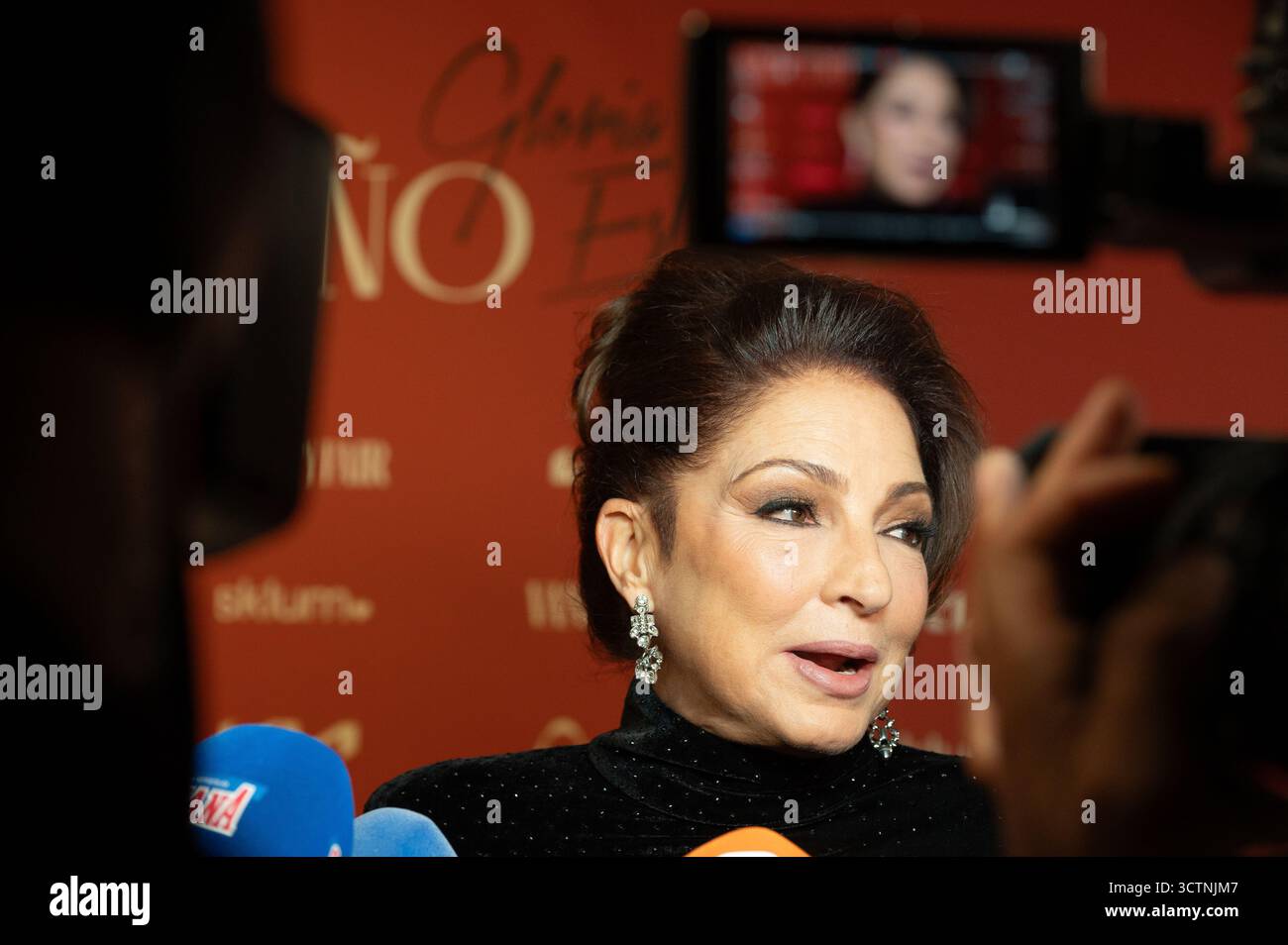 Madrid, Spagna. 7 ottobre 2025. Gloria Estefan partecipa ai Vanity Fair Awards a la Borda del Mentidero, Madrid. Credito: SOPA Images Limited/Alamy Live News Foto Stock