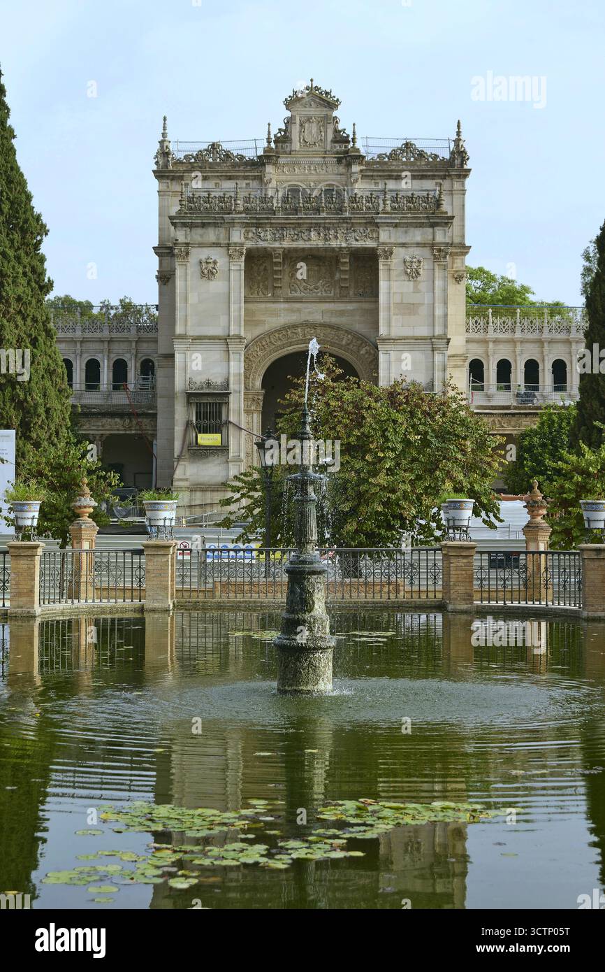 Il Museo Archeologico si trova nel Parco Maria Luisa a Siviglia, Andalusia, Spagna. Foto Stock