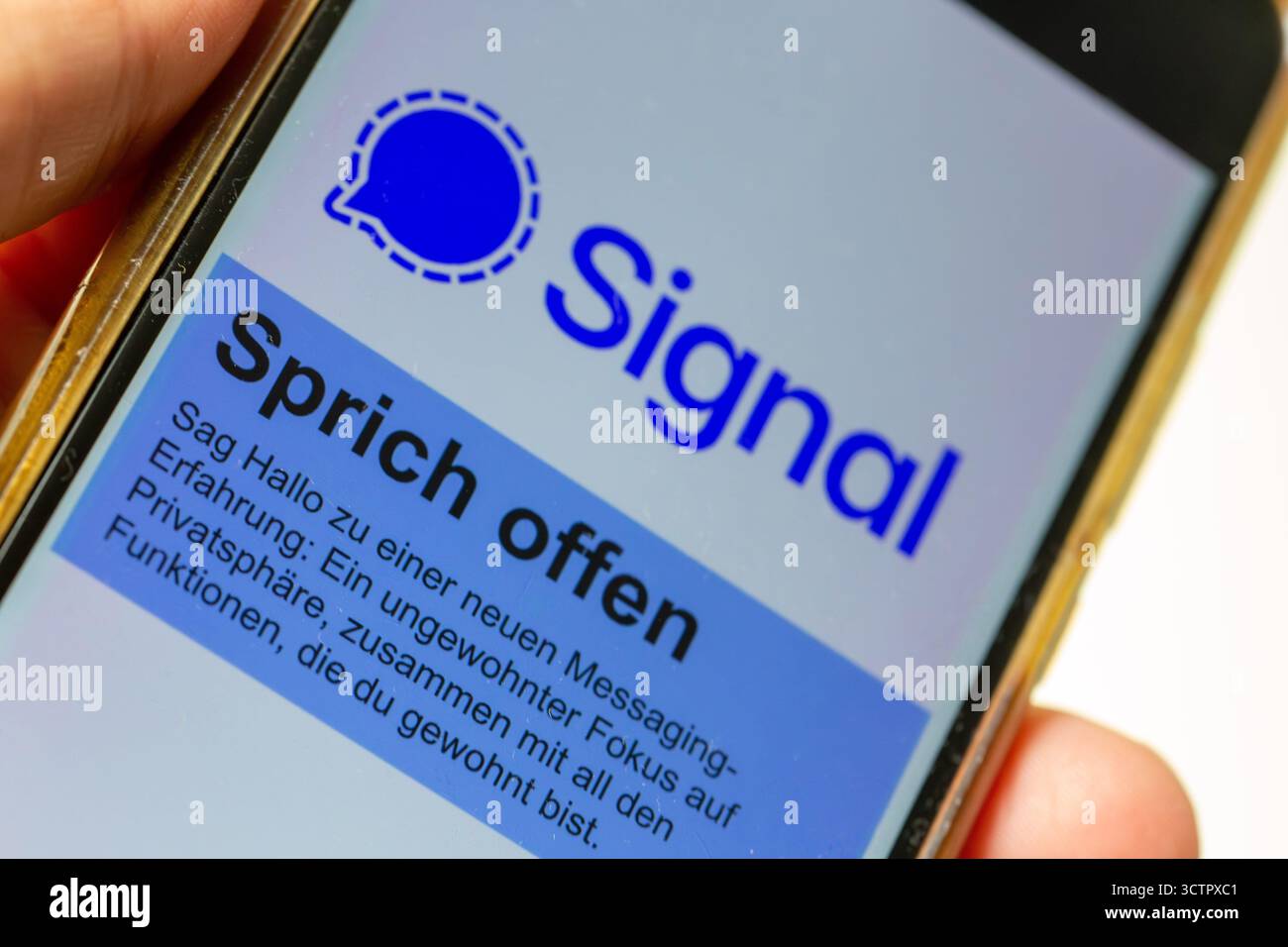 Primo piano del logo e dello slogan del servizio di messaggistica DI SEGNALE su uno smartphone Foto Stock