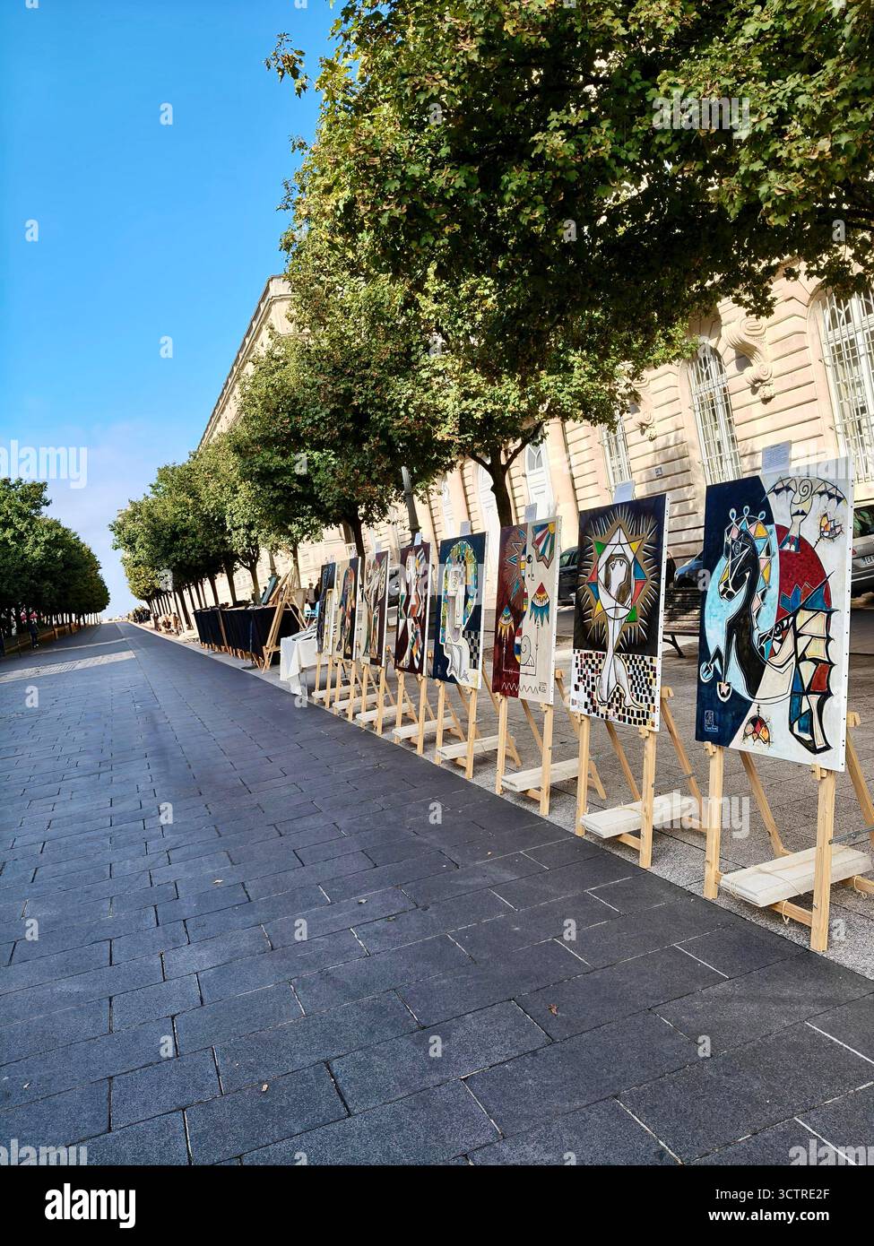 Strada pedonale, Bordeaux - Immagine stock catturata con smartphone