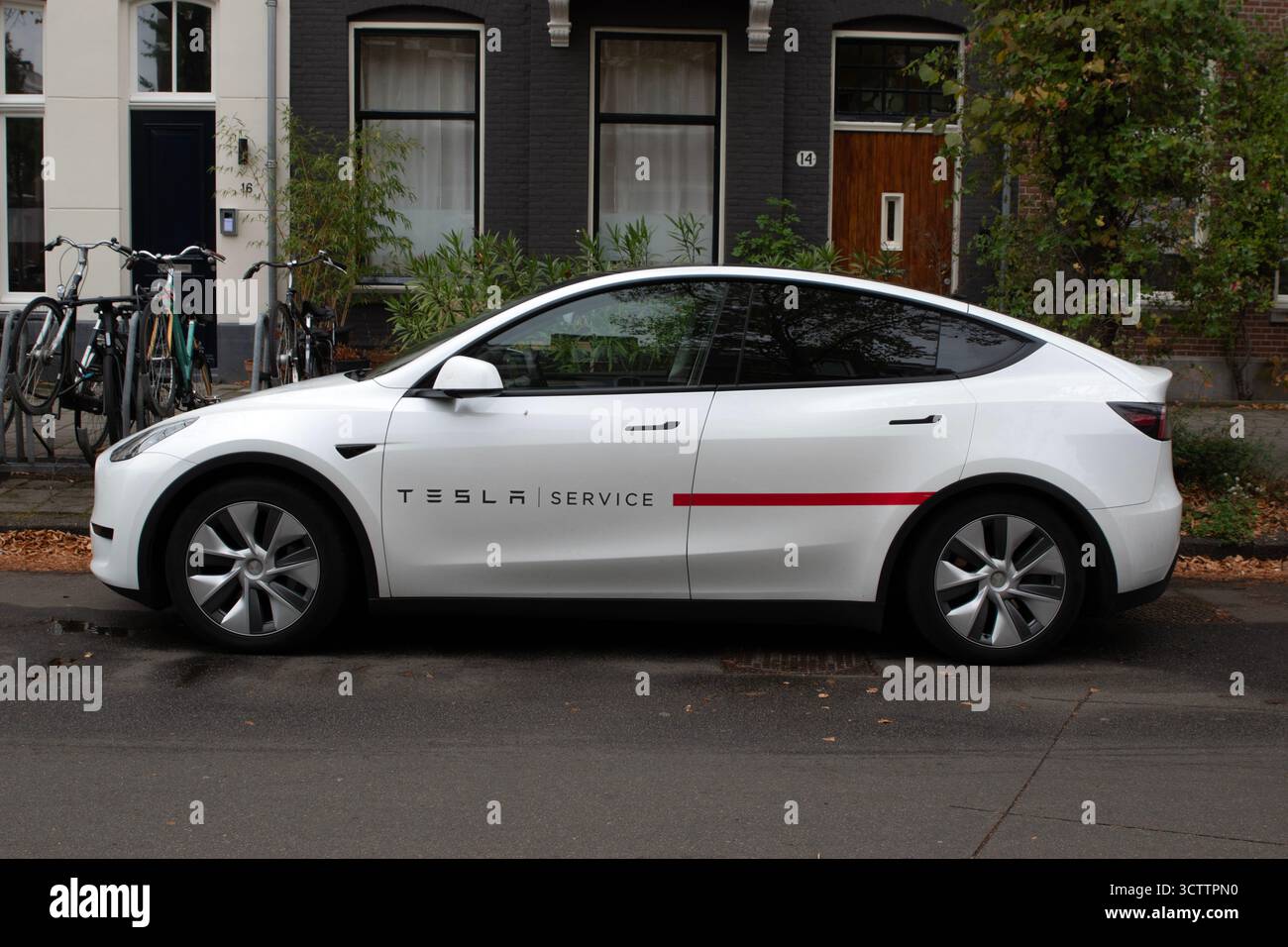 Tesla Service Company Car ad Amsterdam, Paesi Bassi 3-10-2025 Foto Stock
