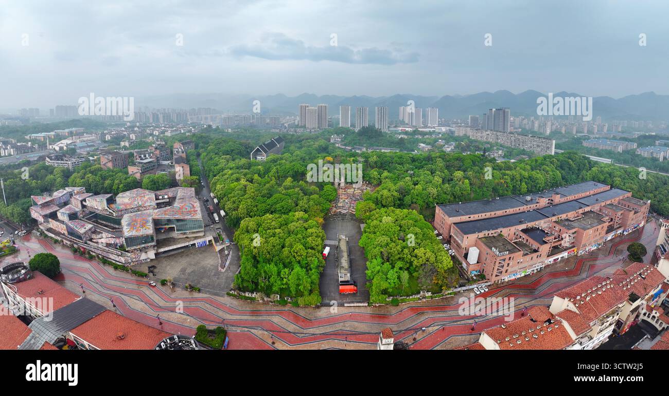 Fotografia aerea del campus Huxi dell'Accademia di Belle Arti di Sichuan nella città universitaria di Chongqing Foto Stock