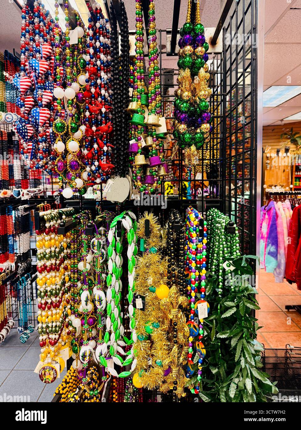 Mini Mart aperto 24 ore su 24 a New Orleans - Immagine stock catturata con smartphone