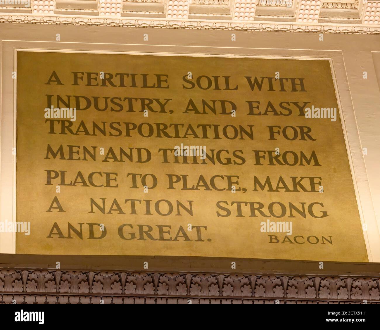 Una citazione di Sir Francis Bacon sopra la Grand Banking Hall nel Central Standard Building Foto Stock