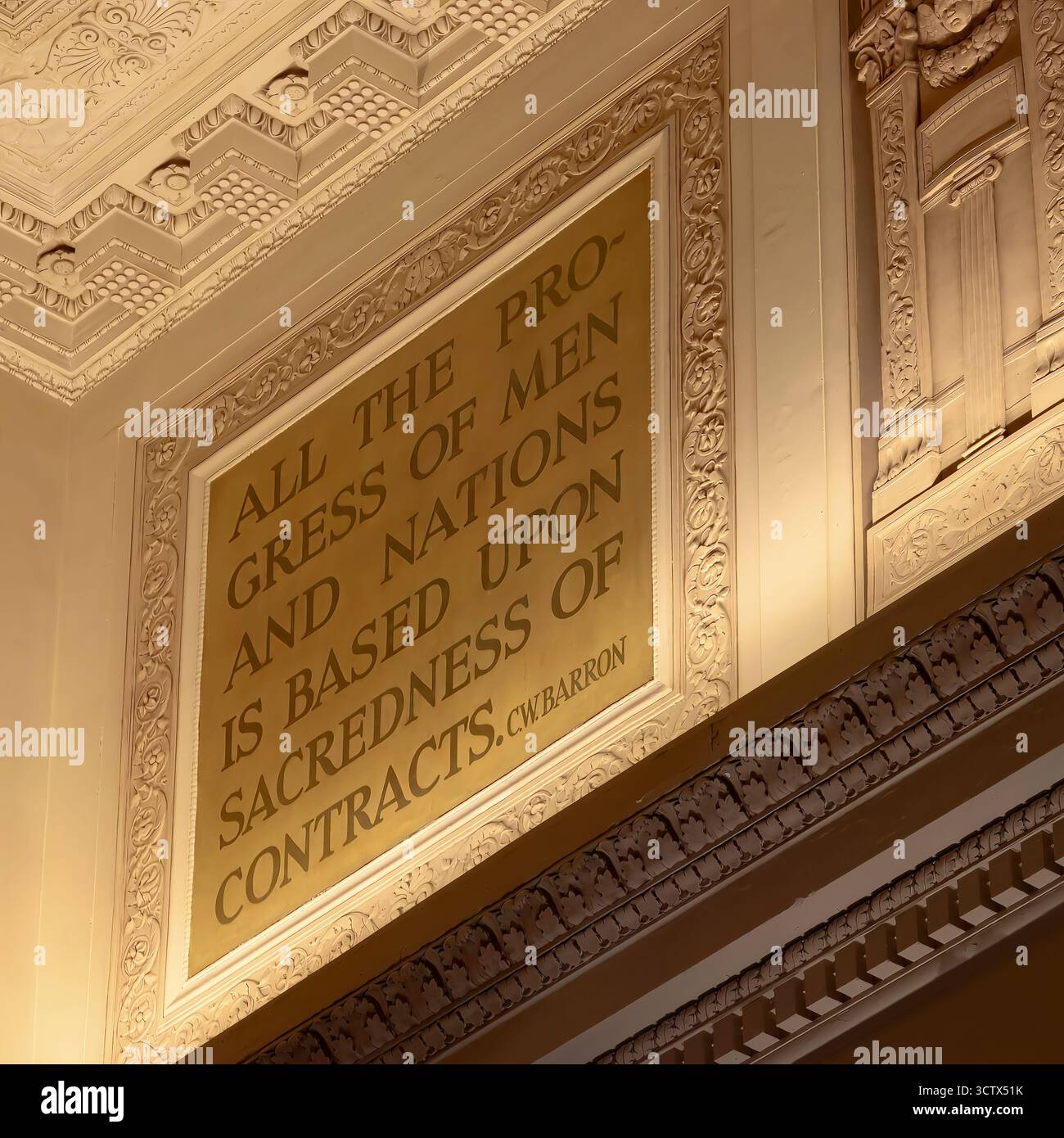 Una citazione di C.W. Barron sopra la Grand Banking Hall nel Central Standard Building Foto Stock
