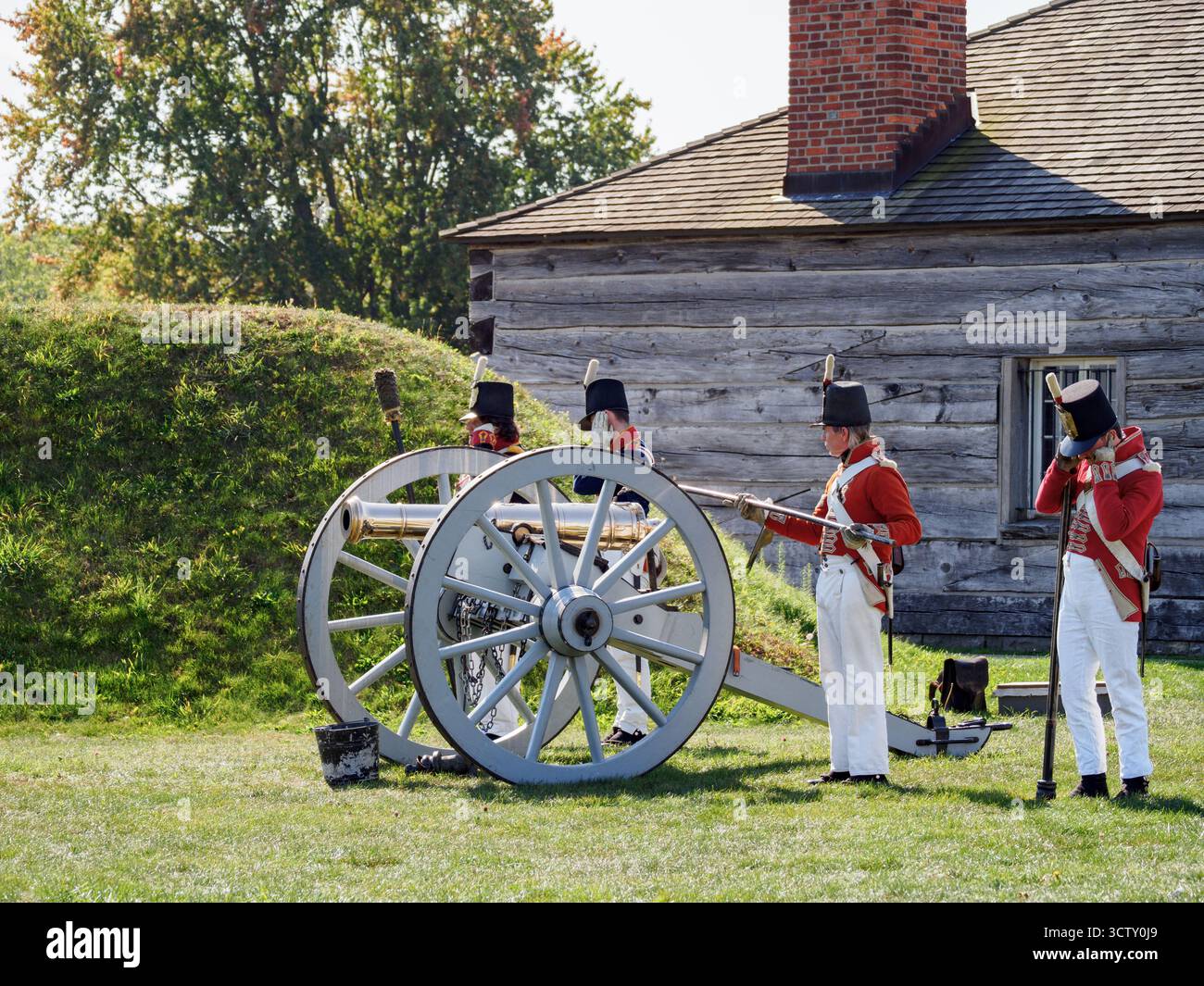 Il colpo del canone, Fort George, Niagara-on-the-Lake, Ontario, Canada Foto Stock