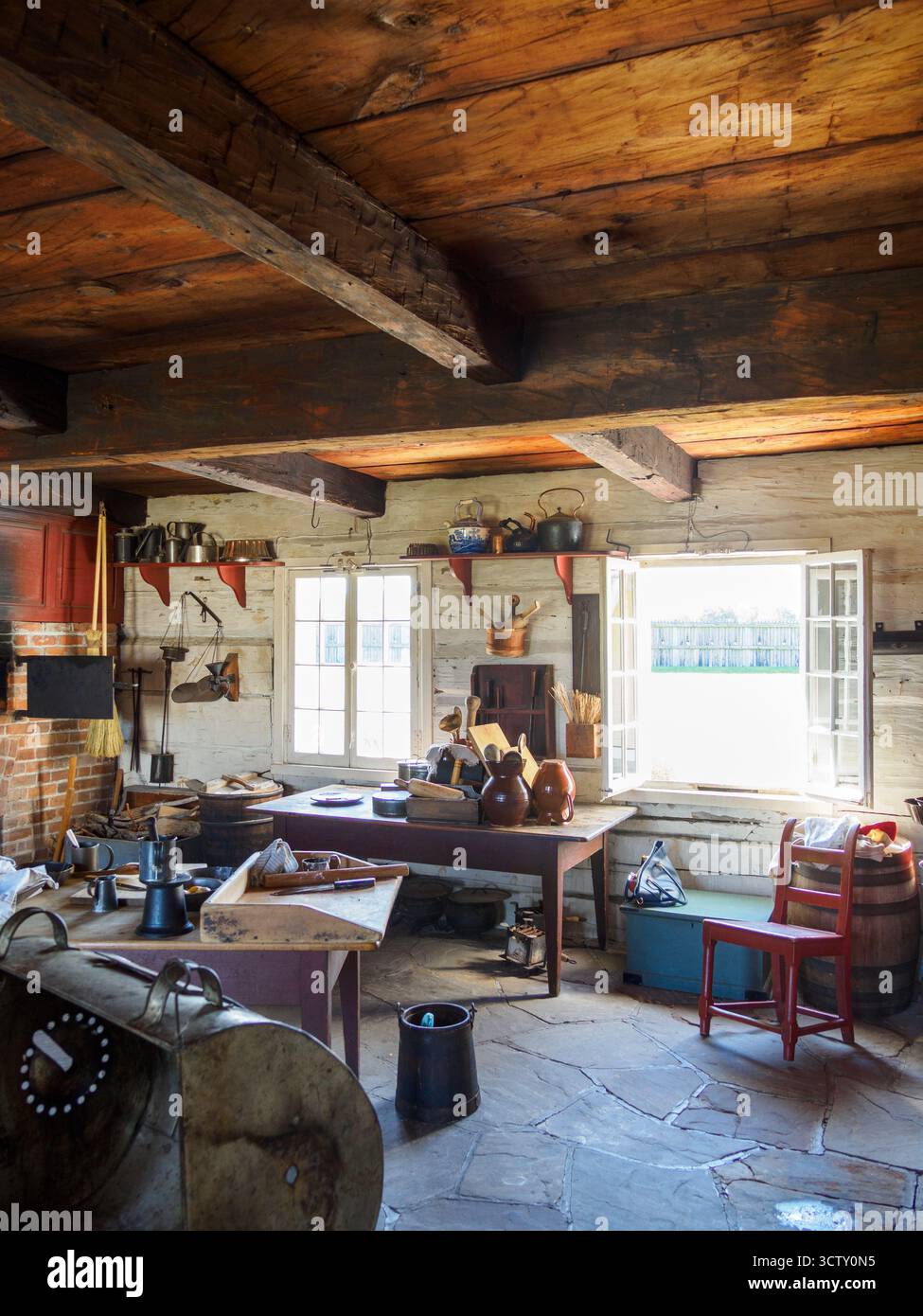 Fort George, Officers' Quarters Kitchen. Fort George, Niagara-on-the-Lake, Ontario, Canada Foto Stock