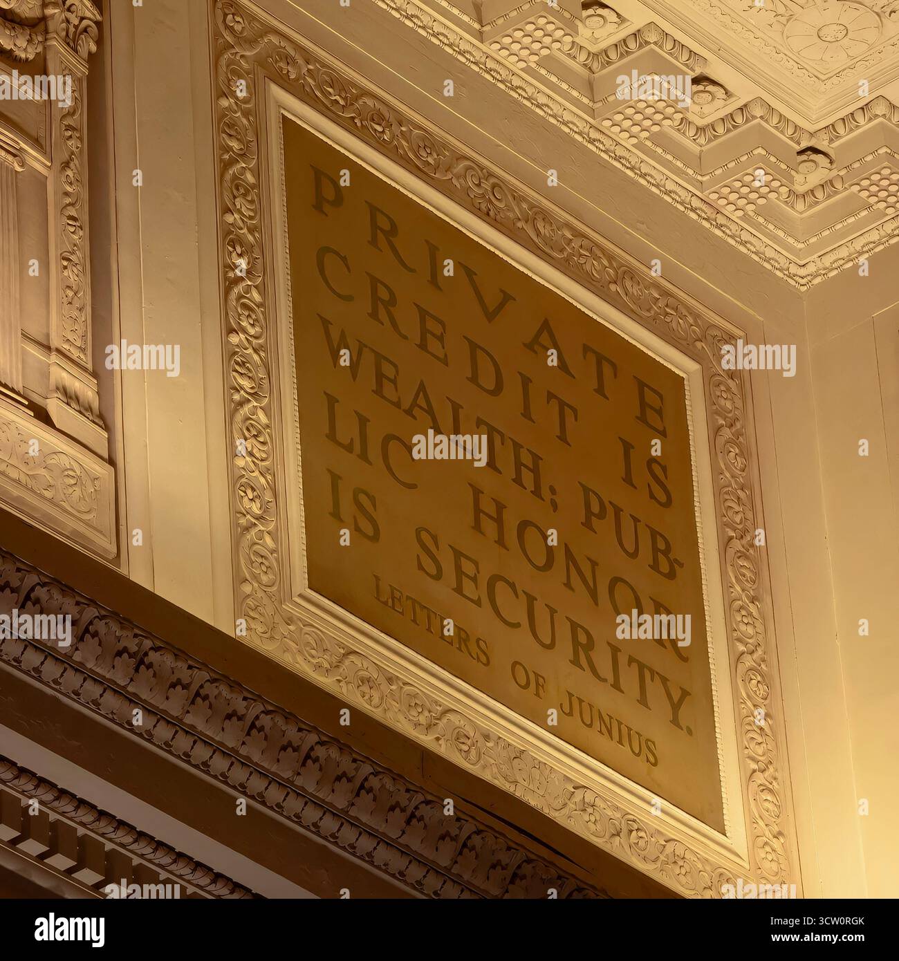Una citazione di lettere di Giunio sopra la Grand Banking Hall nell'edificio centrale standard Foto Stock