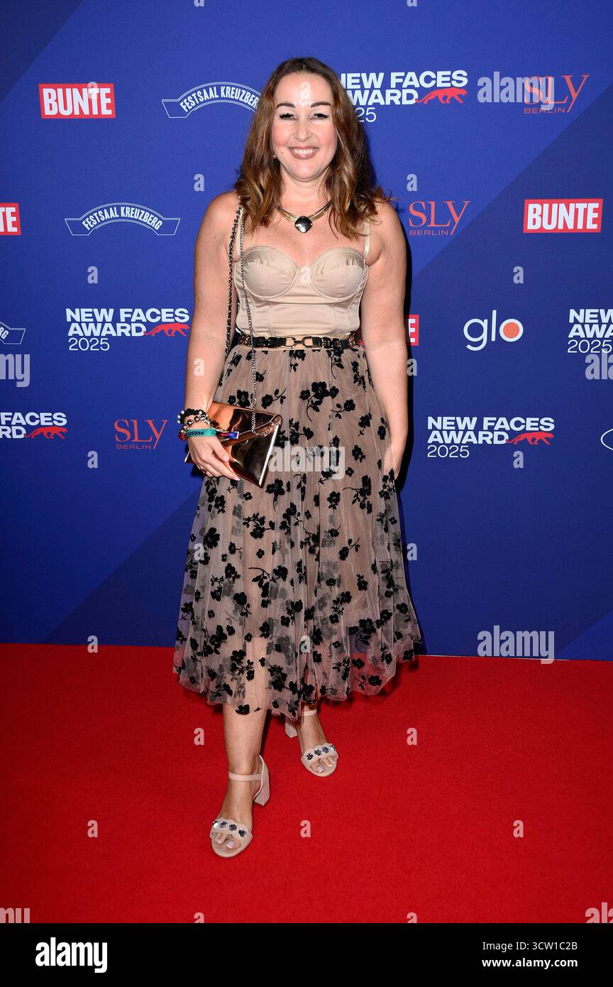 Claudia Campus bei der Verleihung der Bunte New Faces Awards in der Kategorie Music 2025 im Festsaal Kreuzberg. Berlino, 08.10.2025 *** Claudia Campus alla presentazione dei Bunte New Faces Awards nella categoria Music 2025 al Festsaal Kreuzberg Berlin, 08 10 2025 foto:Xn.xKubelkax/xFuturexImagex New_faces_5063 Foto Stock