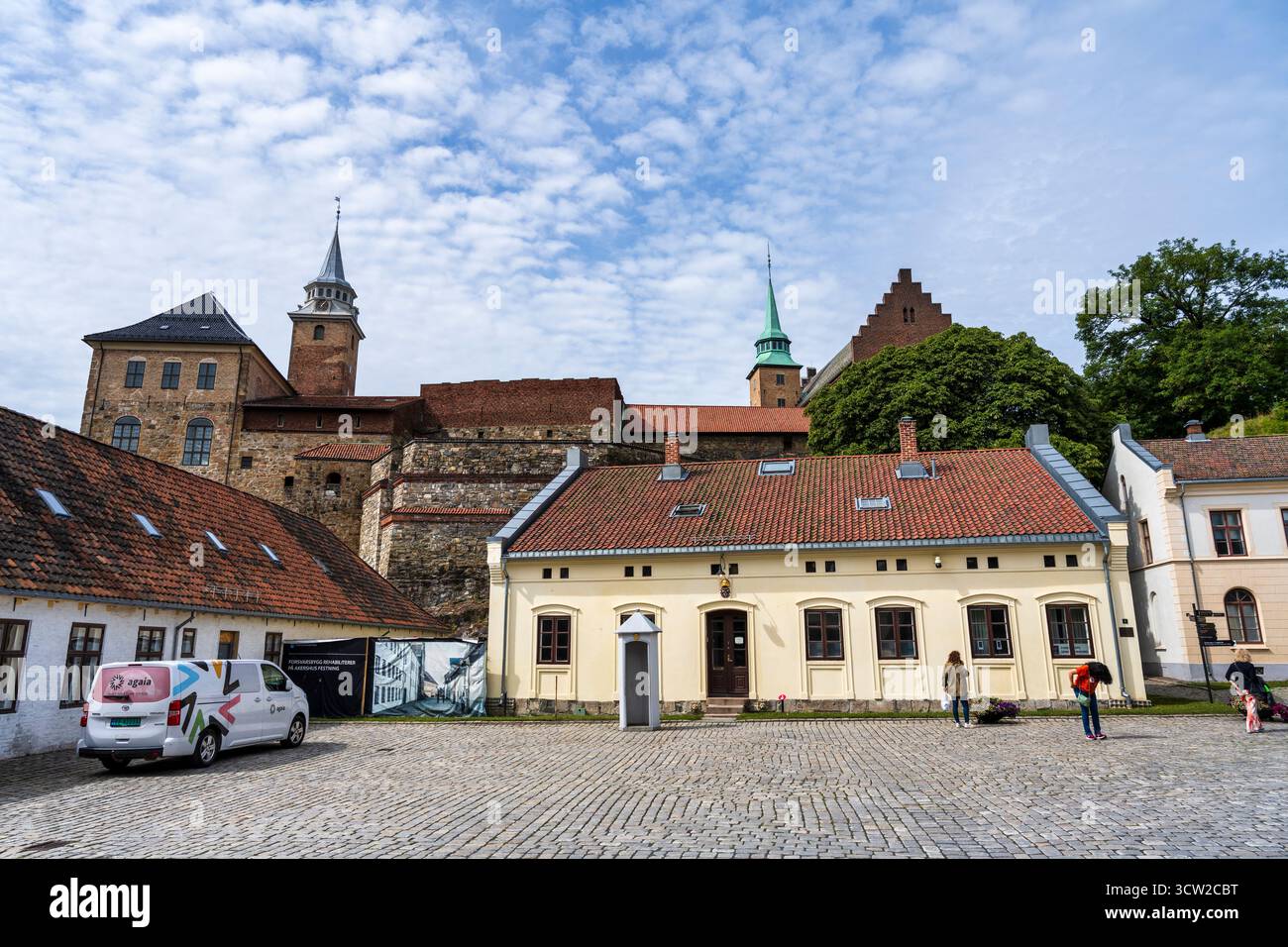 La Guardhouse presso la Fortezza di Akershus nel centro di Oslo, Norvegia, Nord Europa Foto Stock