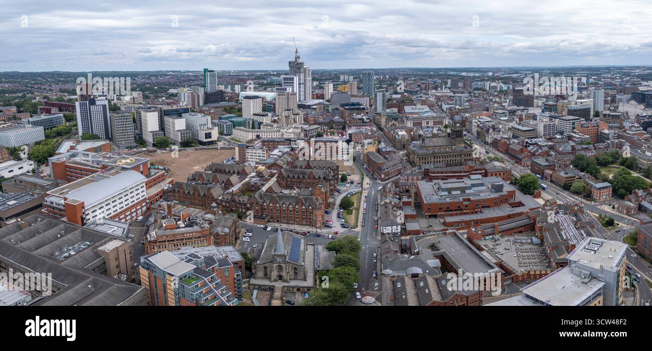 Vista aerea panoramica di Leeds General Infirmary, Leeds, West Yorkshire, Regno Unito. Foto Stock