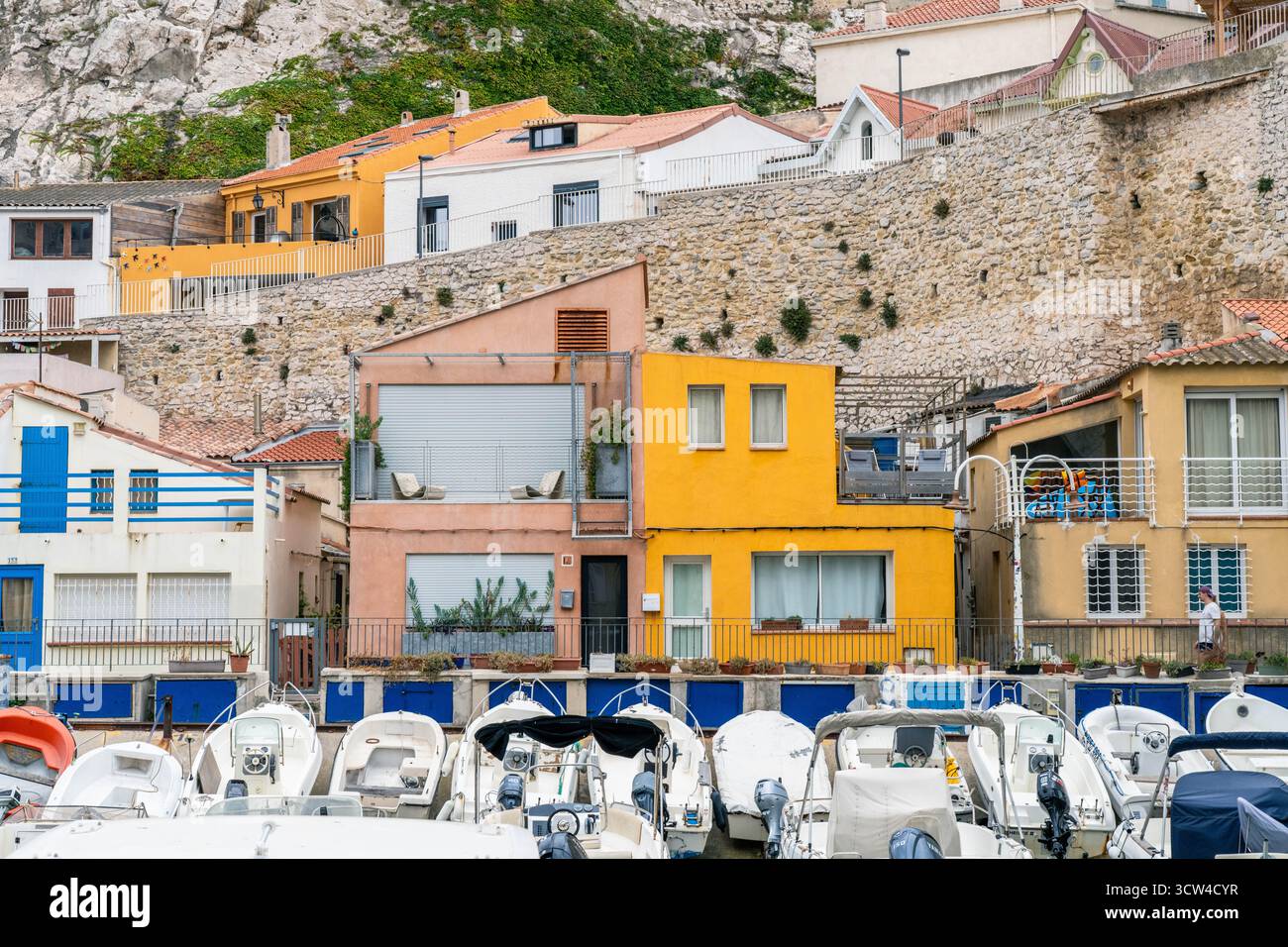 Case colorate vicino al Port du Vallon des Auffes a Marsiglia, Francia Foto Stock