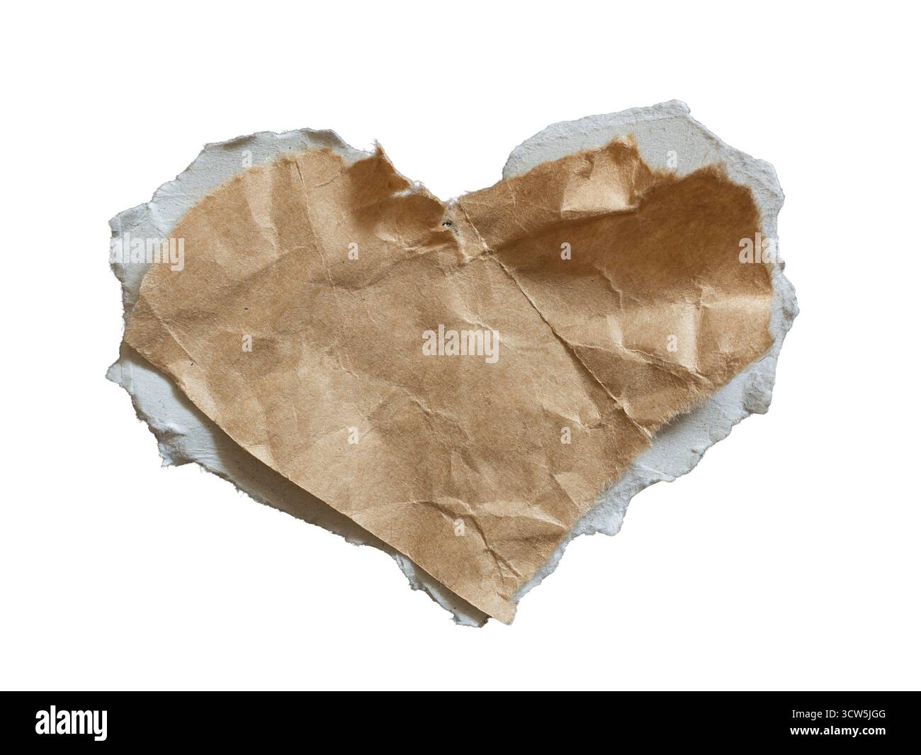 Carta vecchia strappata a forma di cuore isolata su sfondo bianco con percorso di ritaglio Foto Stock